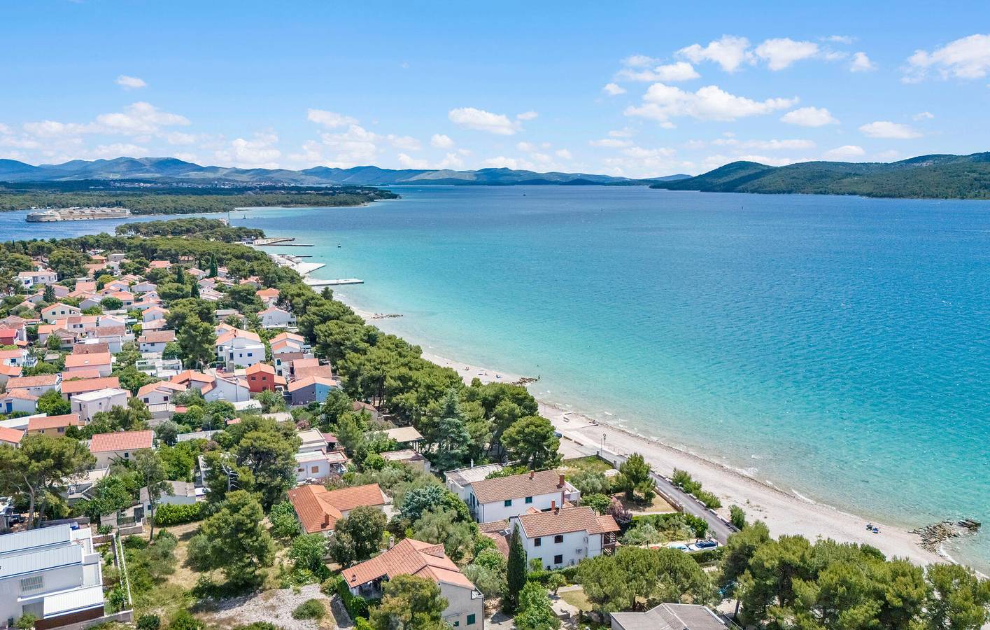Ganze Ferienwohnung, Ferienwohnung für 4 Personen mit Terrasse in Jadrija, Šibenik-Knin