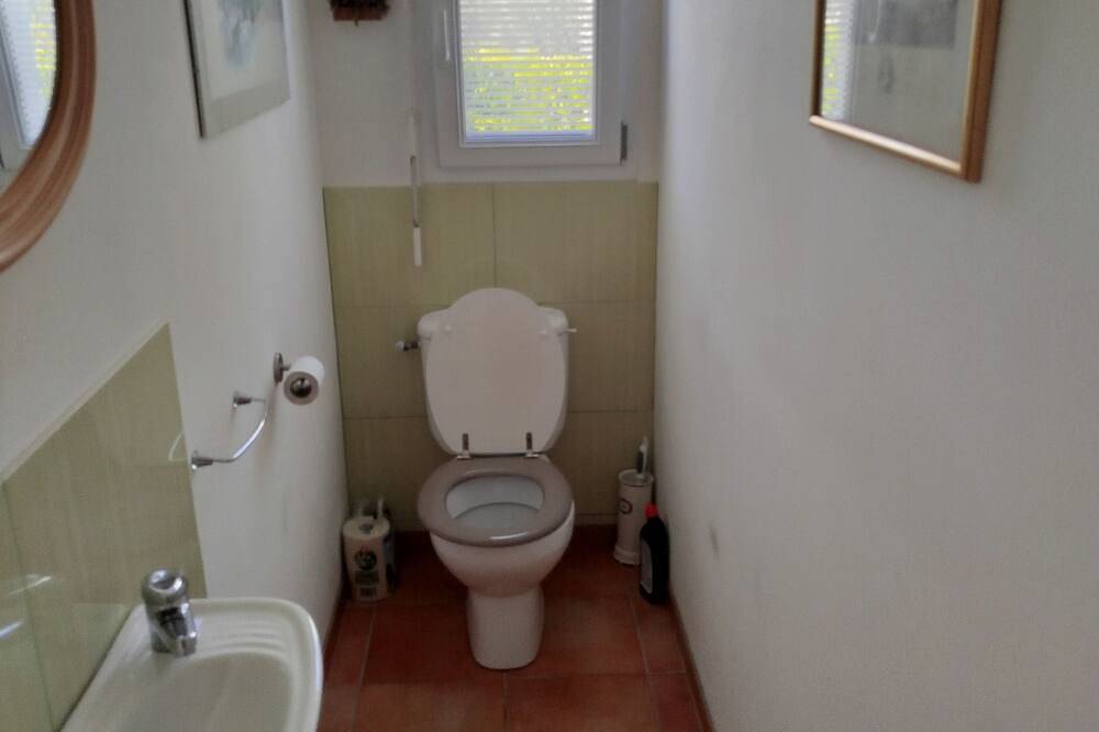 Maison Plein Pied a Loué a Camaret sur mer in Camaret-sur-Mer, Iroise