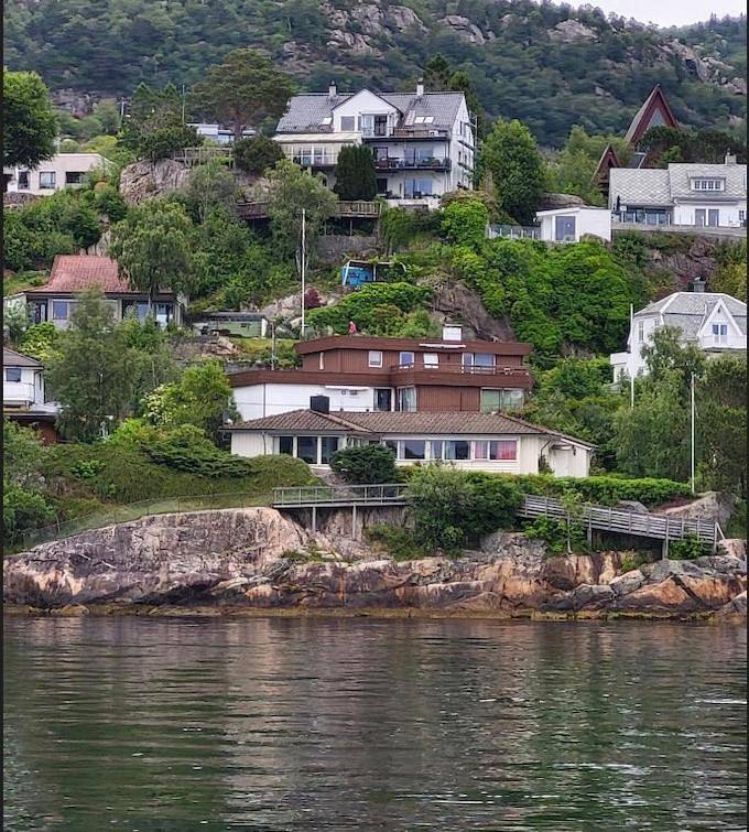 Villa für 9 Personen, mit Garten und Seeblick sowie Ausblick und Kinderpool, mit Haustier in Norwegen - 2
