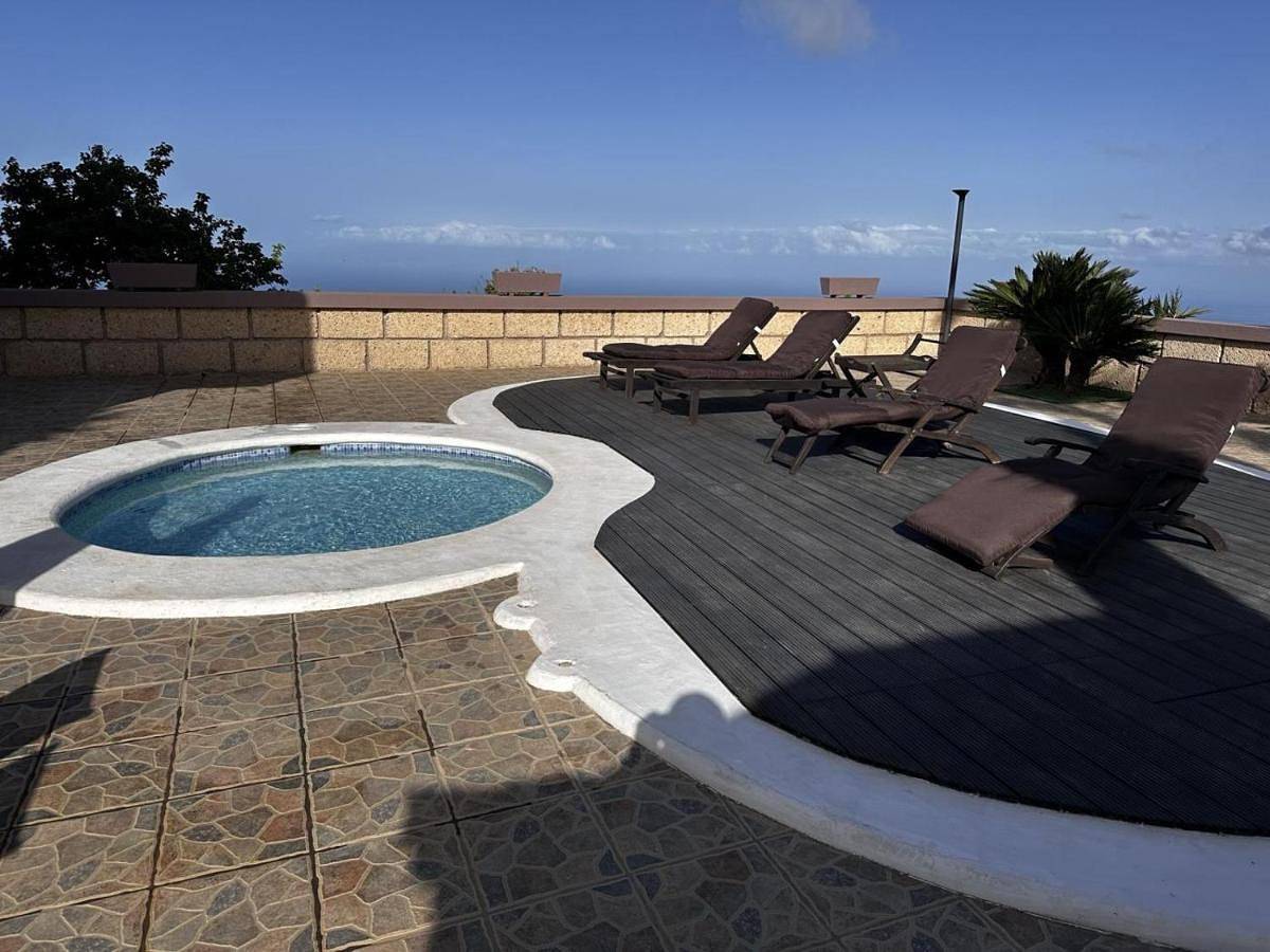 Casa La Quinta - Imegal Sl in Adeje, Tenerife Sur