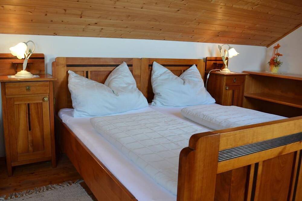 Ganze Wohnung, Kellerstöckl Gutmann Fehring - Ferienwohnung im Dachgeschoss in Südoststeiermark, Fehring