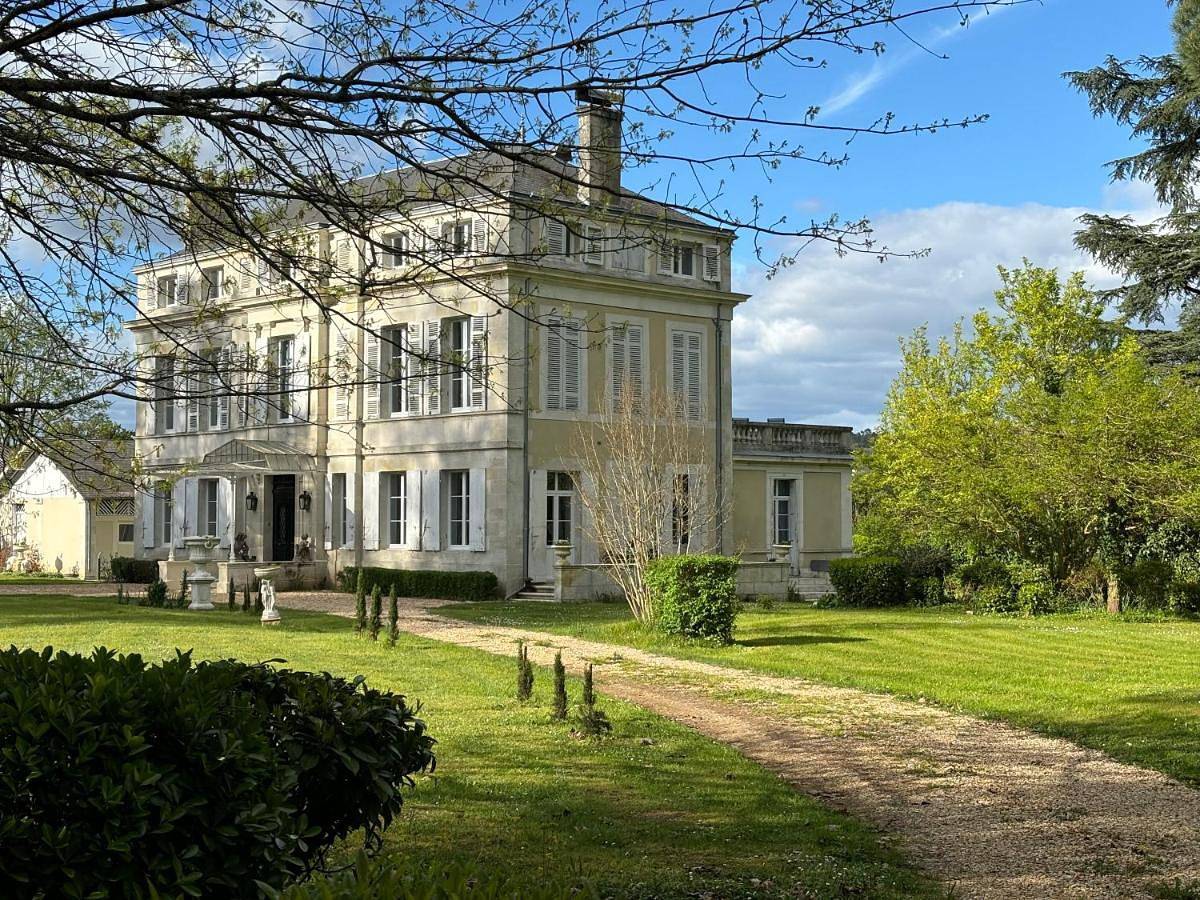 La maison au cèdre in Marsac-sur-l'Isle, Périgord Blanc