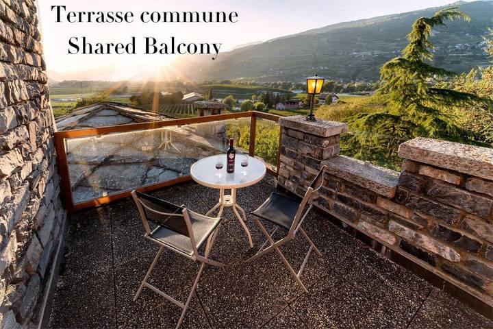 Location de vacances pour 2 personnes, avec vue et jardin à Sierre - 4