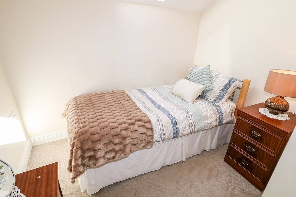 4 The Cloisters, family friendly in Bushmills, County Antrim in Bushmills, County Antrim