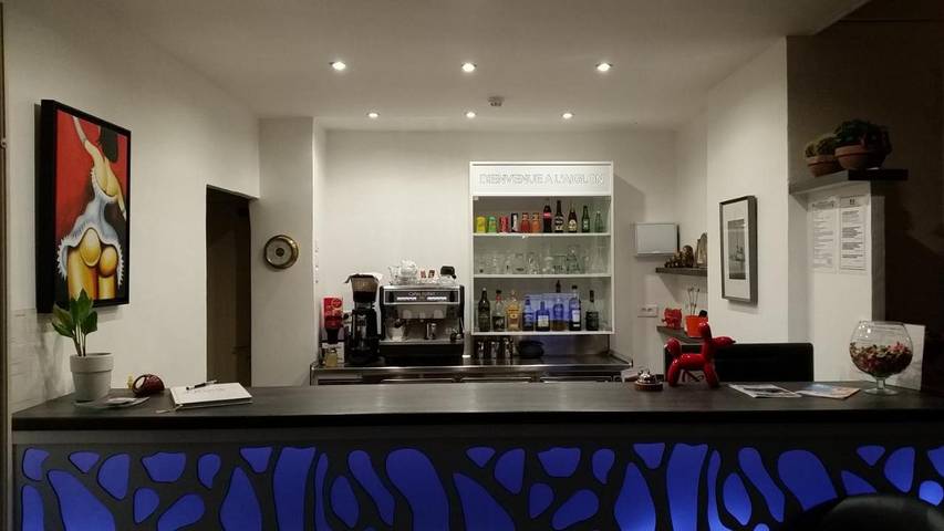 Hôtel pour 2 personnes, avec terrasse à Pégomas - 2