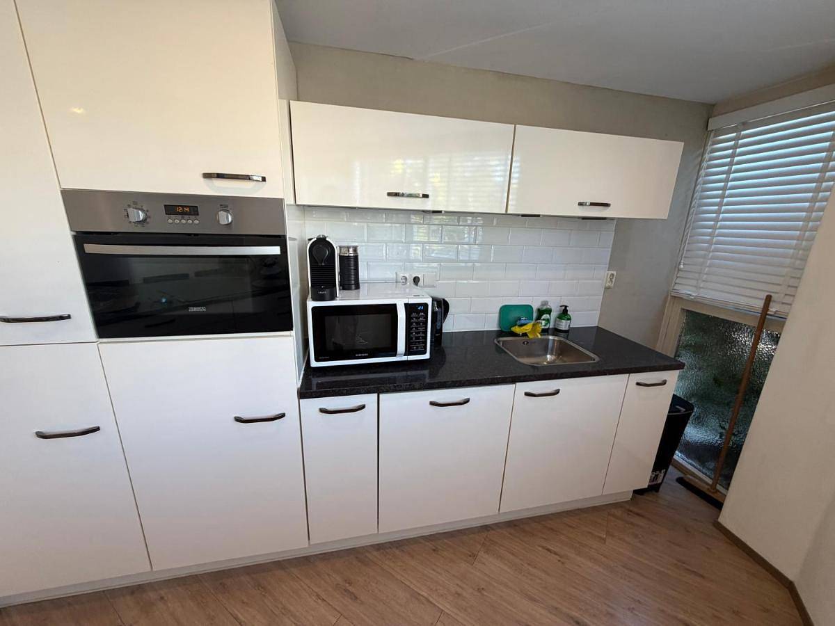 Appartement entier, Reza Almere in Markermeer