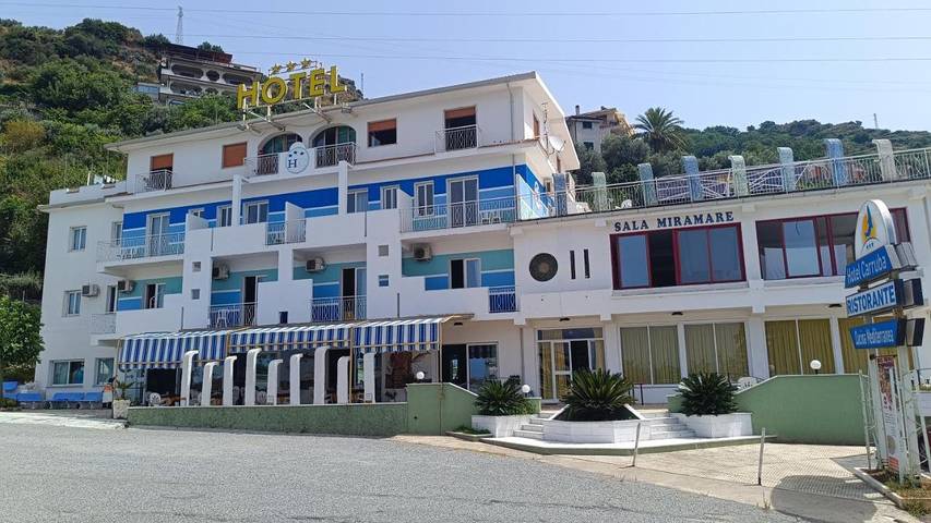 Hotel per 4 persone, con panorama e giardino, con animali domestici - 1