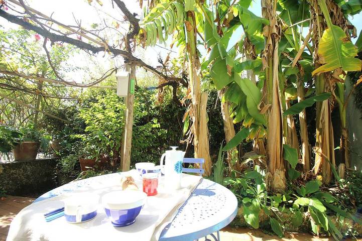 Gîte pour 4 personnes, avec Terrasse et Jardin à Couze-et-Saint-Front