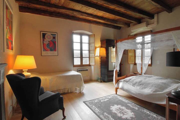 Location de vacances pour 10 personnes, avec jardin à Yenne - 4