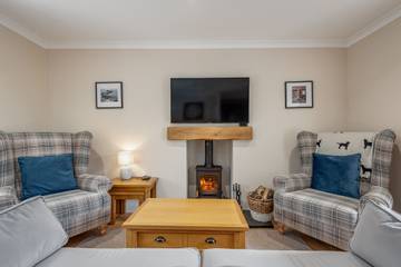 Villa for 4 Guests in Lowlands, Fife region, Picture 1