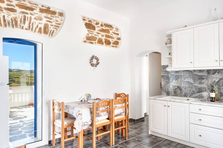 Ganze Wohnung, Apartment 'Olga's House Kythnos' mit Balkon in Kythnos