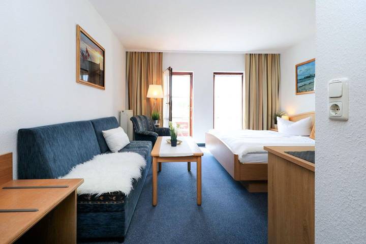 Ferienwohnung für 3 Personen, mit Balkon in Wustrow - 2
