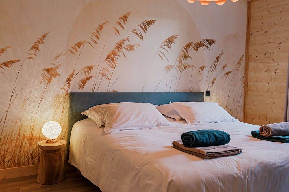 Lodge de lujo con jacuzzi, piscina privada y acceso a spa en campo de golf in Le Chambon-sur-Lignon, Macizo Central