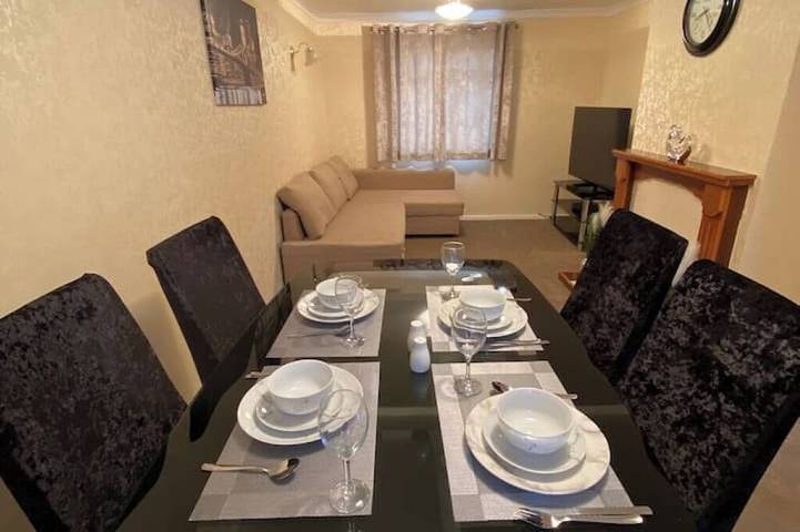 Holiday rental for 6 people in Dunfermline