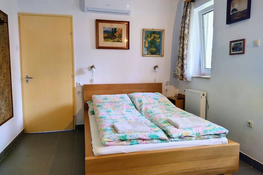 Ganze Wohnung, Wein und Entspannung in der Weinregion 1751 in Dunaszentmiklós, Kleingebiet Totis