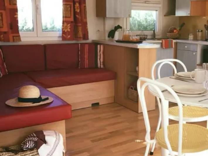 Camping pour 6 personnes, avec bassin pour enfant dans Occitanie - 3