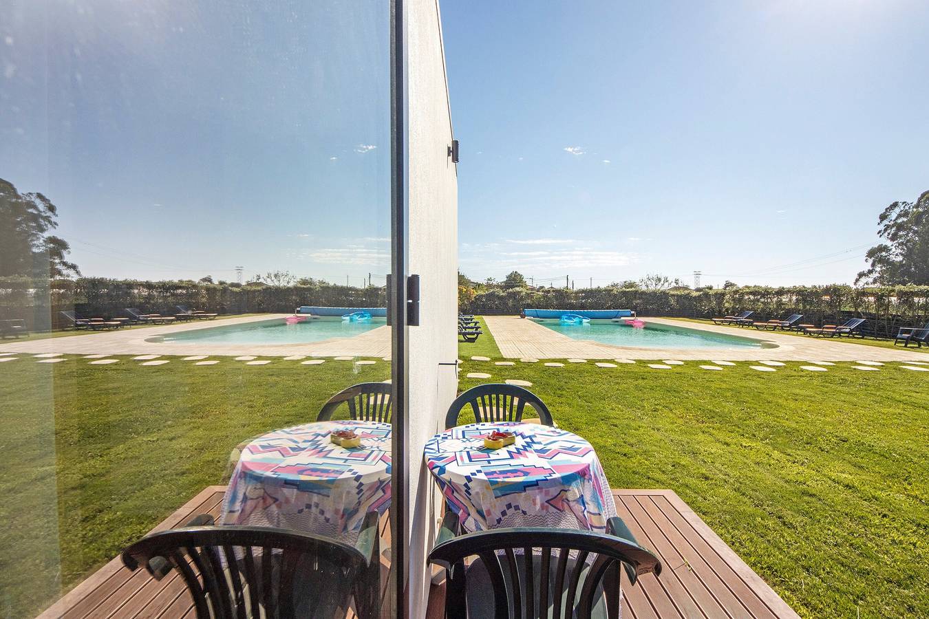 Bungalow 'Apartamento Thaï Com Piscina' met Gedeeld Zwembad, Privéterras en Wi-Fi, foto 15