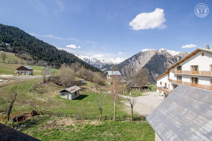 Gîte pour 6 personnes, avec terrasse, animaux acceptés à Albiez-Montrond - 3