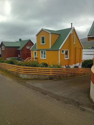 Location de vacances pour 8 personnes, avec jardin ainsi que vue sur le lac et vue, animaux acceptés dans les Îles Féroé