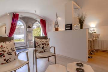 Gîte pour 2 personnes, avec jardin et terrasse dans Talloires-Montmin