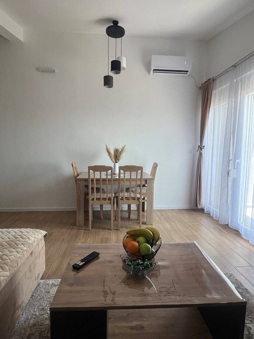 Apartamento entero, Family Two Bedroom Apartment in Šušanj, Montenegro