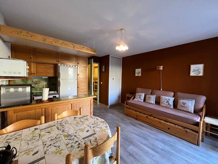 Gîte pour 4 personnes, avec terrasse dans Le Sauze