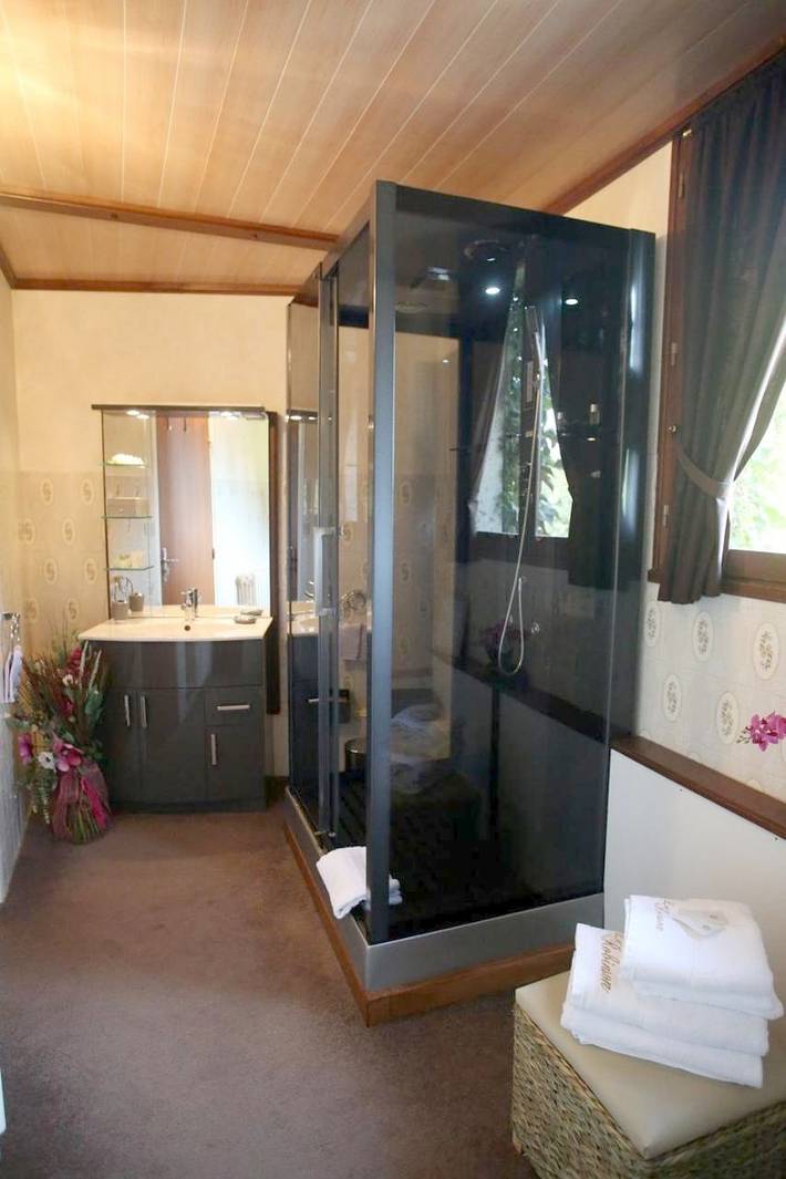 Cottage pour 3 personnes, avec vue ainsi que jardin et vue sur le lac dans Mézières-sur-Oise