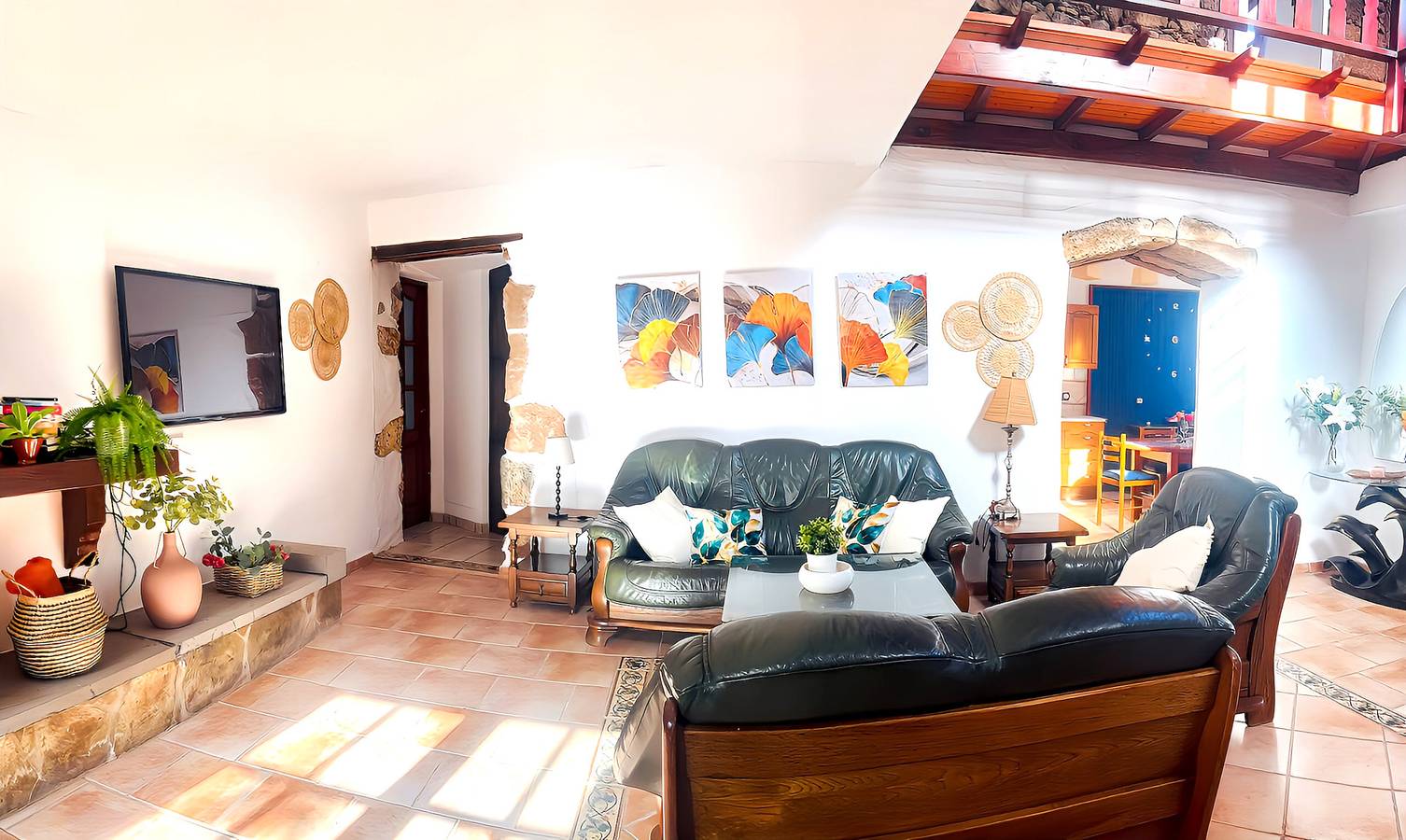 Villa Medinilla con piscina privada in Conil in Conil, Tías
