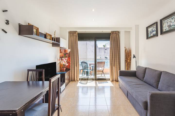 Ganze Wohnung, Apartment 'Rene Go2llolet' mit Meerblick, WLAN und Klimaanlage in Central Lloret de Mar, Lloret de Mar