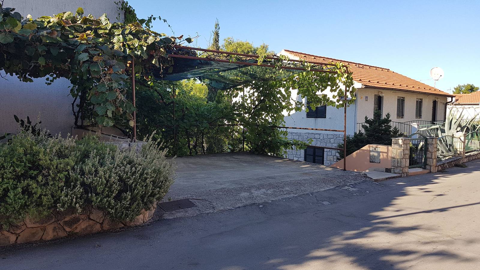 Entire apartment, Apartments and Room Caric in Jelsa, Hvar