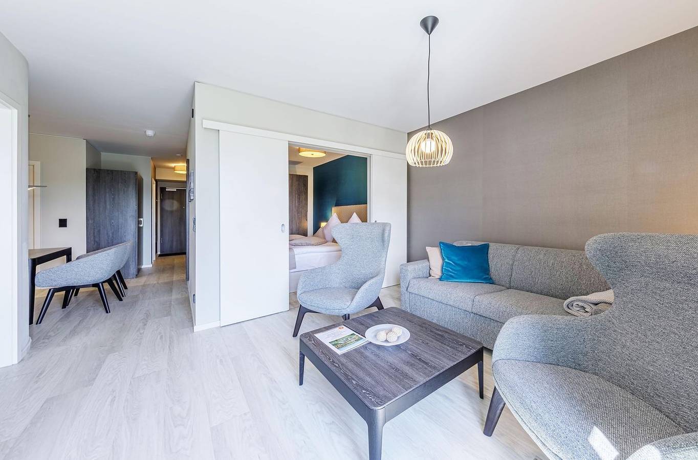 Ganze Wohnung, Schöne 5 Sterne Ferienwohnung Boddenperle mit Blick auf den Saaler Bodden in Wustrow, Fischland