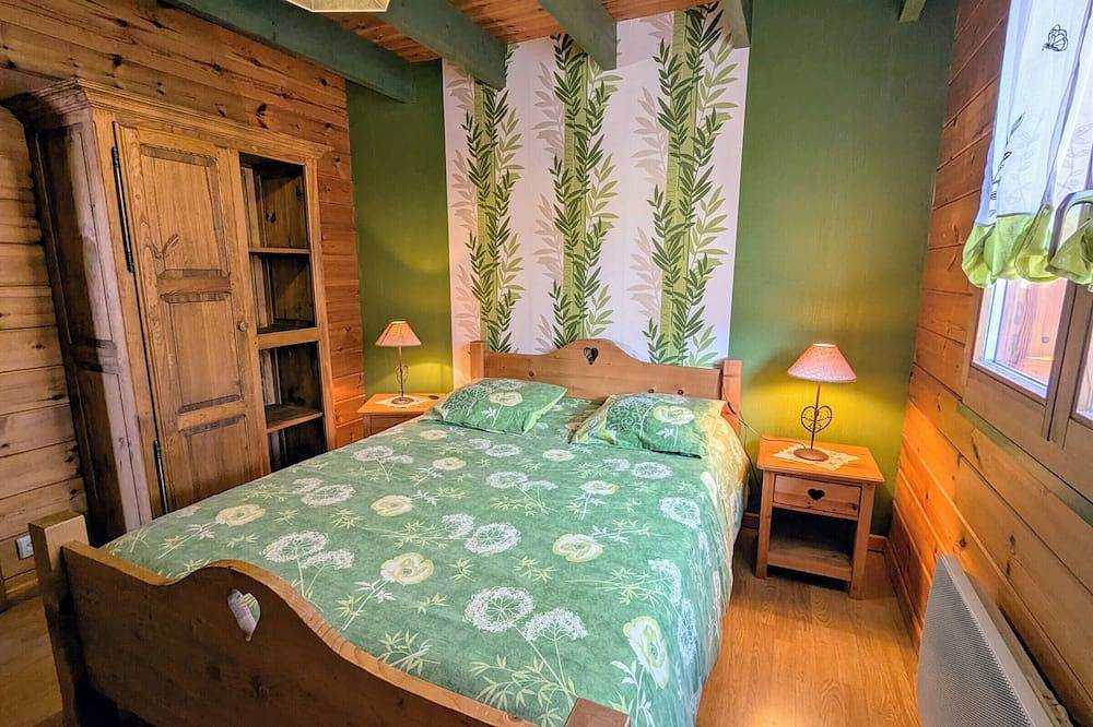 Cozy Chalet Near Ski Slopes and Lake, Sleeps 7, Wifi, Fireplace, Large Garden, Garage in Le Ménil, Parc naturel régional des Ballons des Vosges