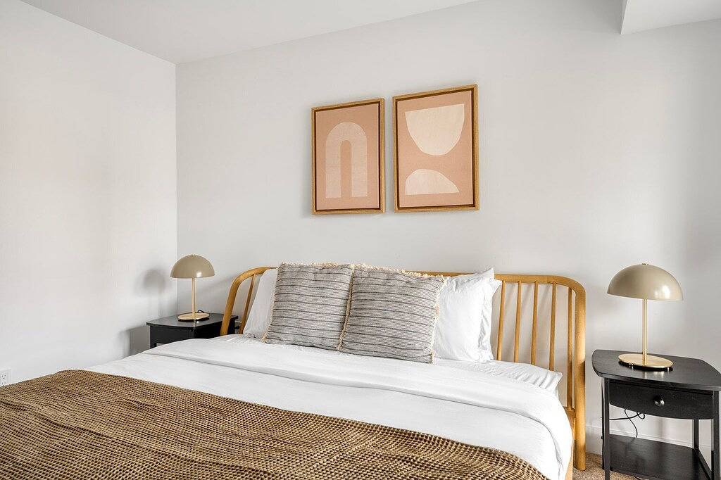 Ganze Wohnung, Sleek Menlo Park 2Br w/ Pool, W/D, Gym, near 82, 101, 280, by Blueground in Menlo Park, Silicon Valley