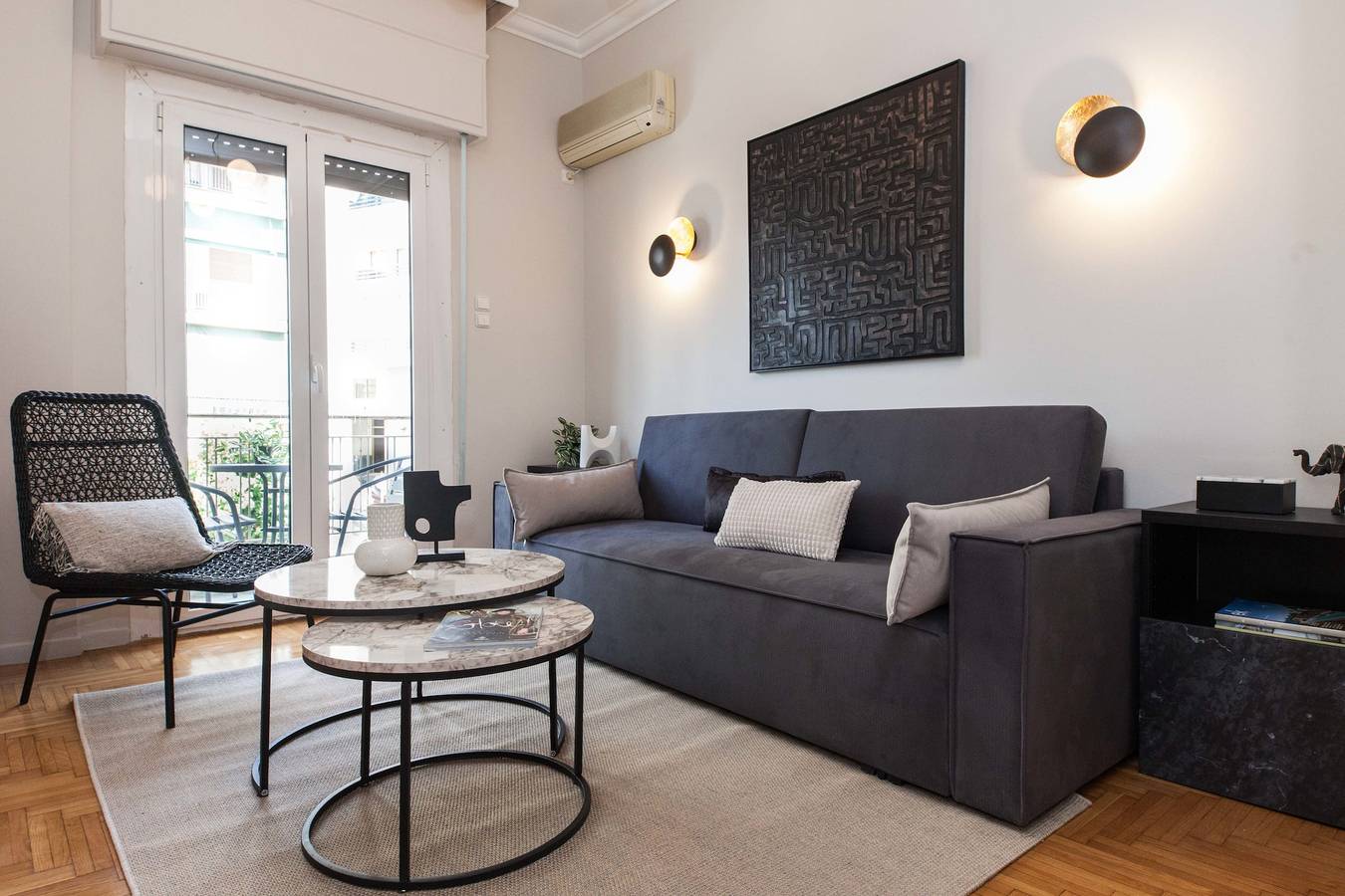 Apartamento entero, Apartamento de vacaciones para 4 personas con balcón/terraza in Sección central de Atenas, Atenas