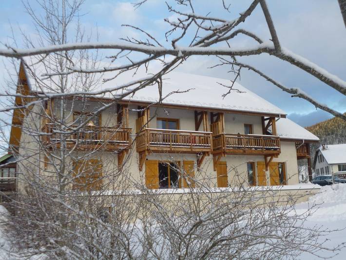 Gîte pour 4 personnes, avec terrasse à Corrençon-en-Vercors - 2