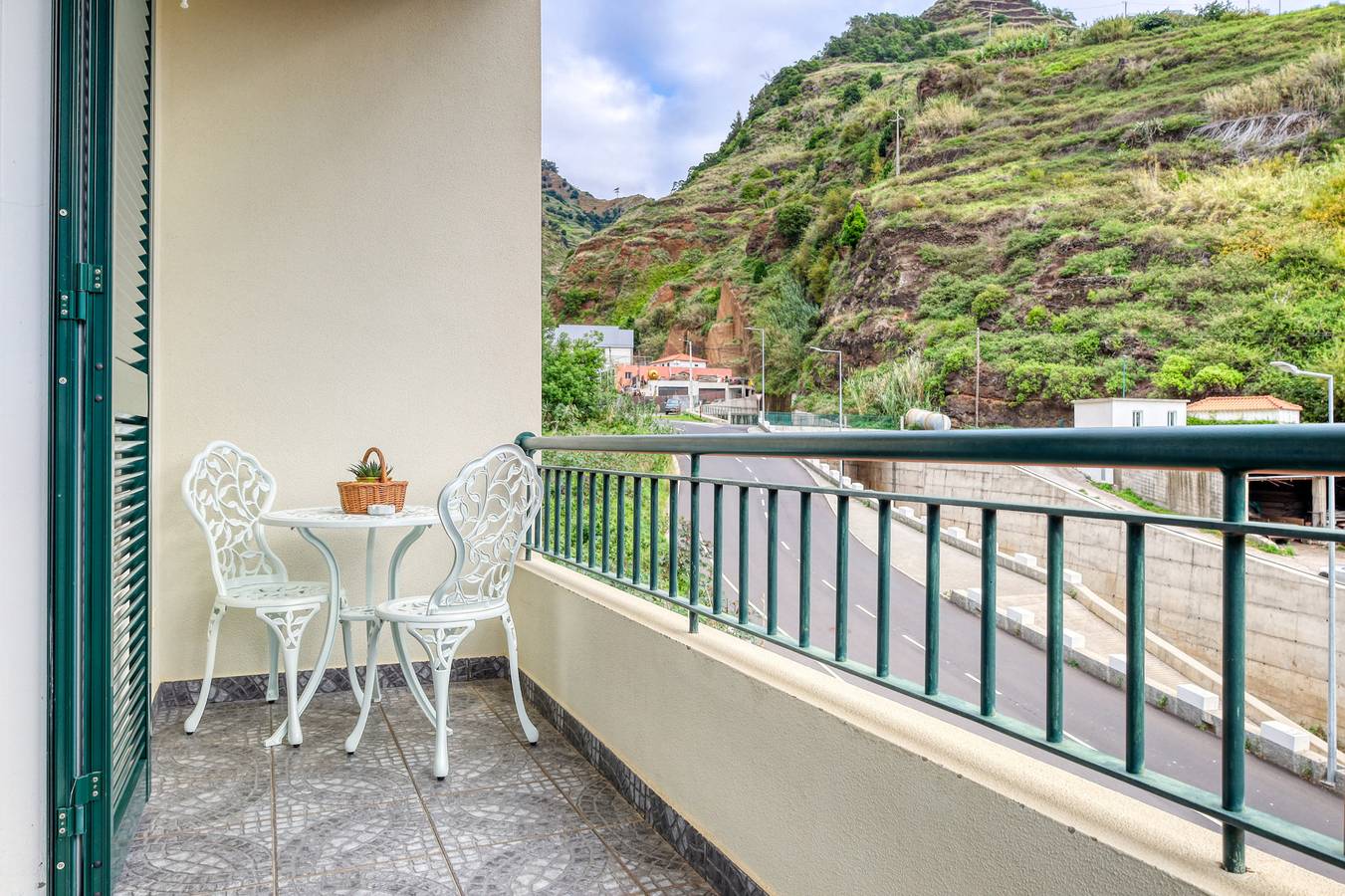 Entire apartment, Valley Nest, a Home in Madeira in Pináculo, Tabua