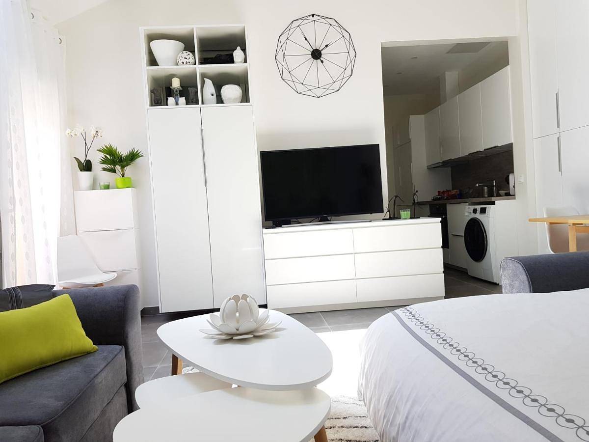 Appartement entier, Super Studio cosy - a 10 min de Cdg aéroport - a 30 min de Paris - a 10 min du salon d'expo Villepinte in Le Thillay, Val-d'Oise
