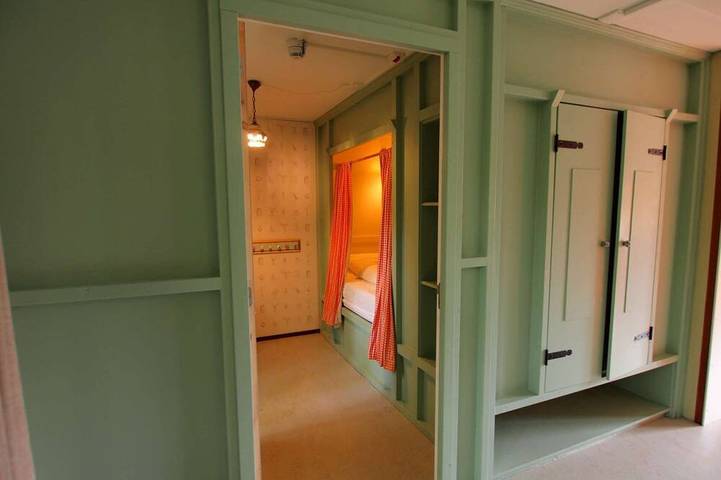 Appartamento intero, Appartamento al piano terra con 'letto in una scatola' in Amsterdam-Noord, Costa Olandese