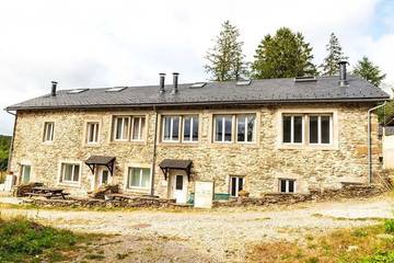 Location de vacances pour 8 personnes, avec jardin, animaux acceptés à Le Soulié