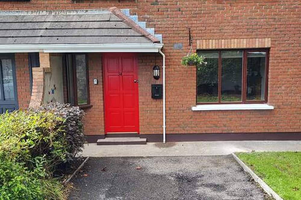 Mulberry House - Modern Family Retreat in Sligo, County Sligo
