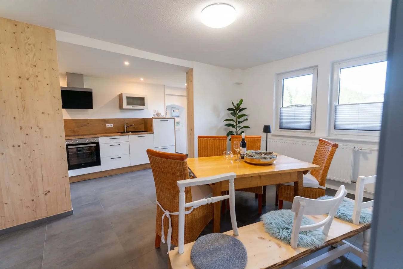 Ganze Wohnung, Ferienwohnung 'Maisonette-Ferienwohnung' mit Bergblick, Gemeinschaftsgarten und Wi-Fi in Schonach, Schonach im Schwarzwald