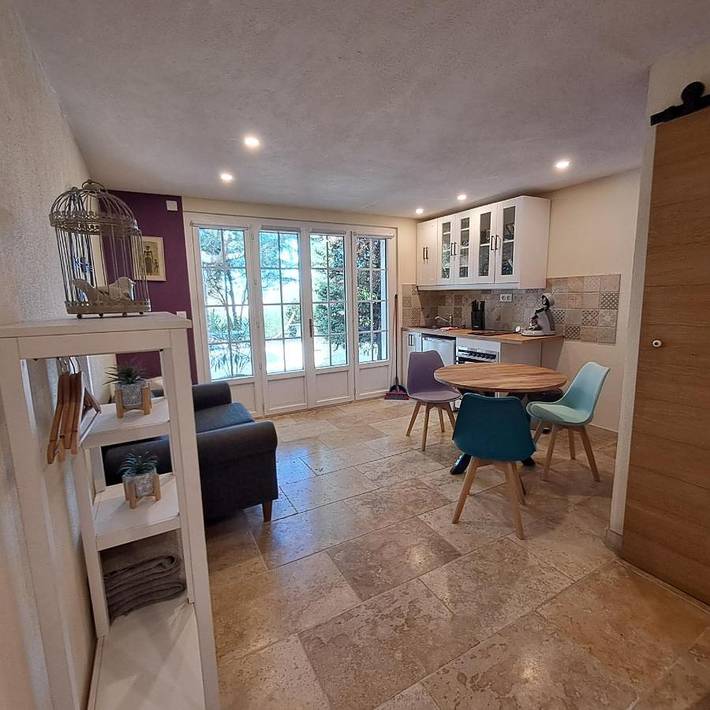 Gîte pour 2 personnes, avec vue et jardin, animaux acceptés à Sablet - 4