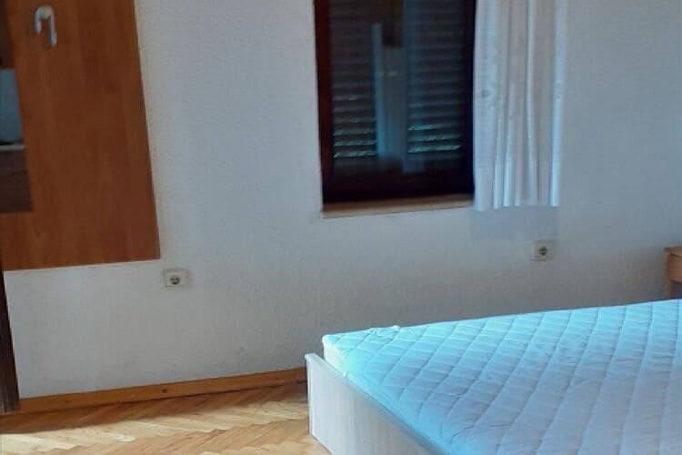 Cijeli apartman, Apartments Rudi - One Bedroom Apartment with Terrace in Primorsko-goranska županija