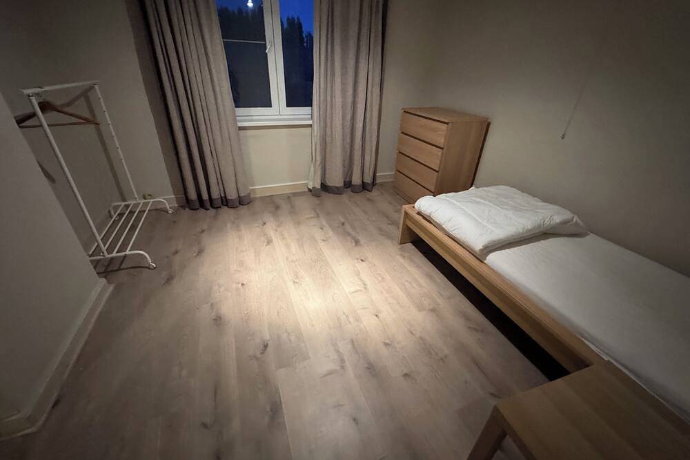 Ganze Wohnung, Terrific 4-bedroom apartment in Zelzate in Zelzate, Ostflandern