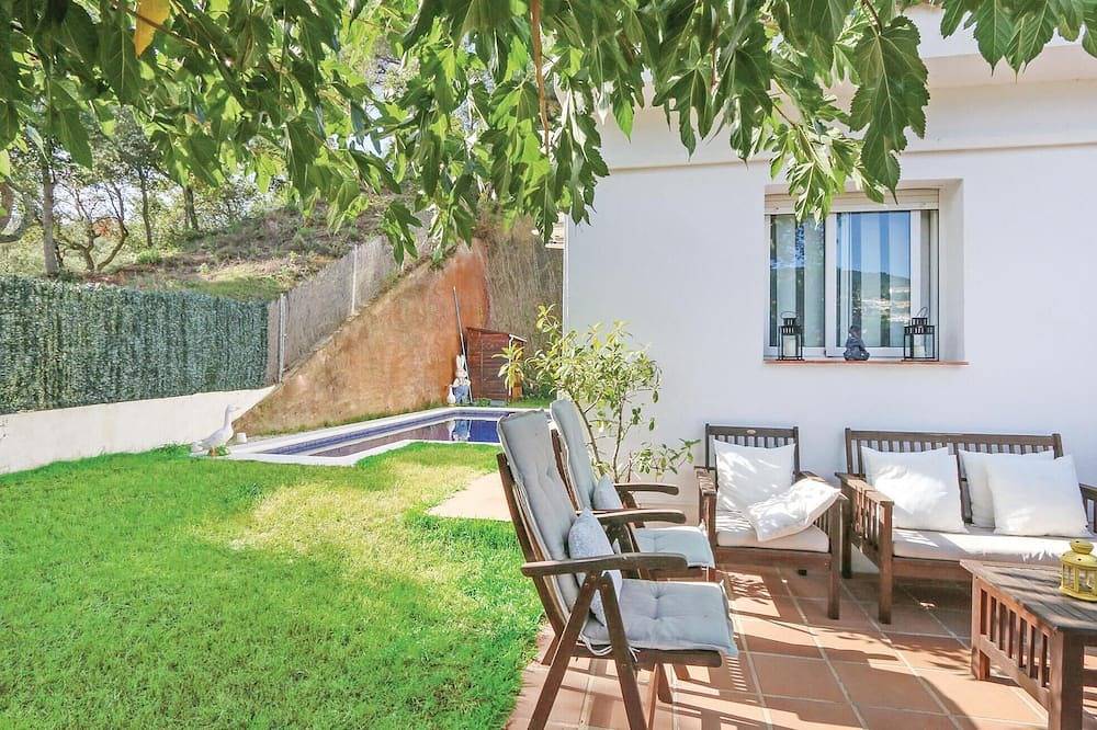 Nice hombre en St. Cebrià de Vallalta in San Cipriano de Vallalta, Costa del Maresme