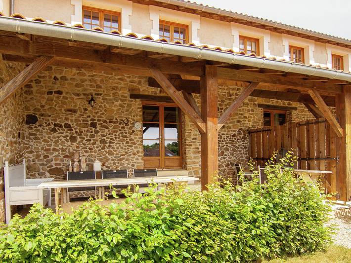 Gîte pour 5 personnes, avec terrasse ainsi que piscine et jardin, adapté aux familles en Charente - 3