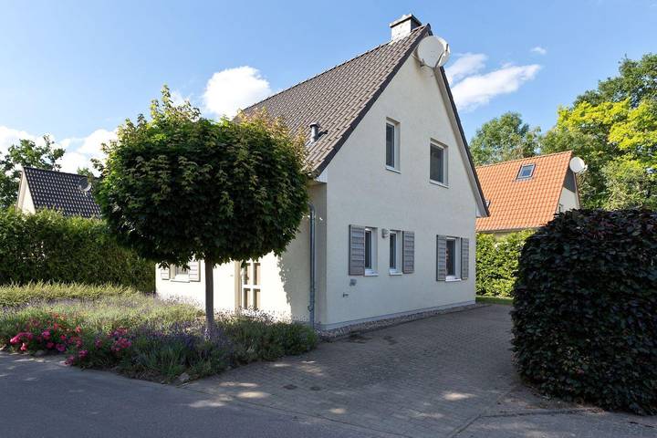 Ferienhaus für 6 Personen, mit Terrasse und Garten