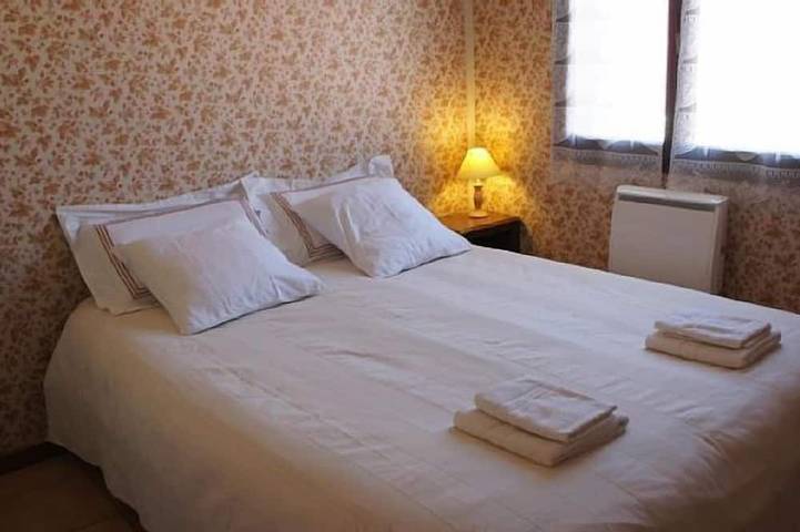 Gîte pour 5 personnes, avec piscine ainsi que terrasse et jardin, animaux acceptés à Puivert - 3