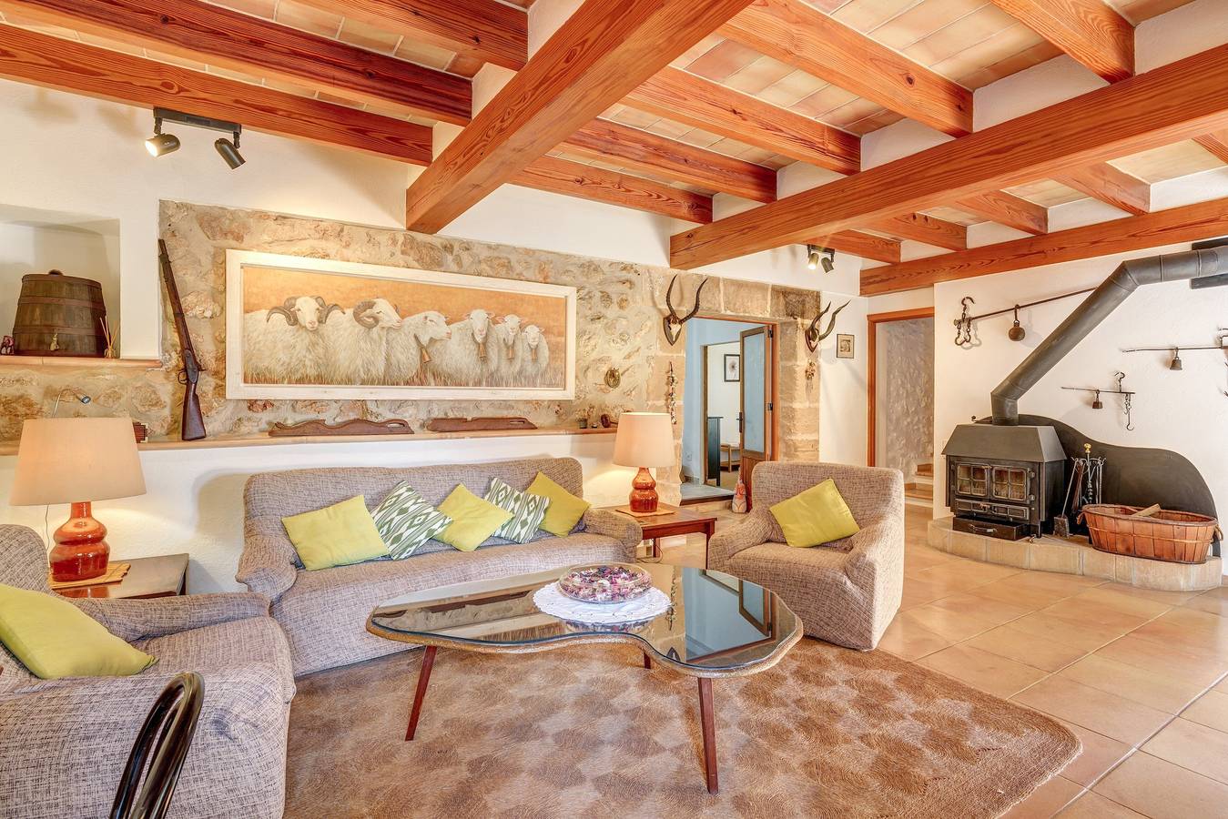 "Ca les Estamenyes" near the sea, Wi-Fi, air conditioning, garden and pool in Pollença Town, Pollença