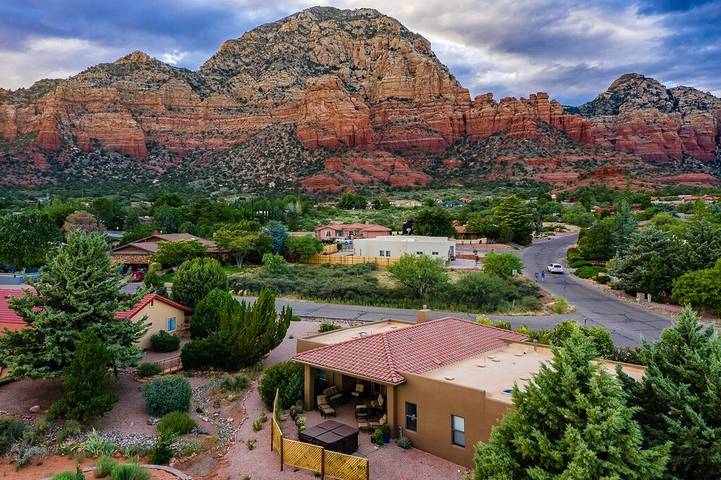 Vacation house for 8 people, with hot tub, with pets in Sedona